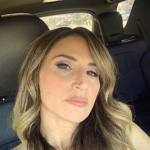 Meet your Posher, Elvira